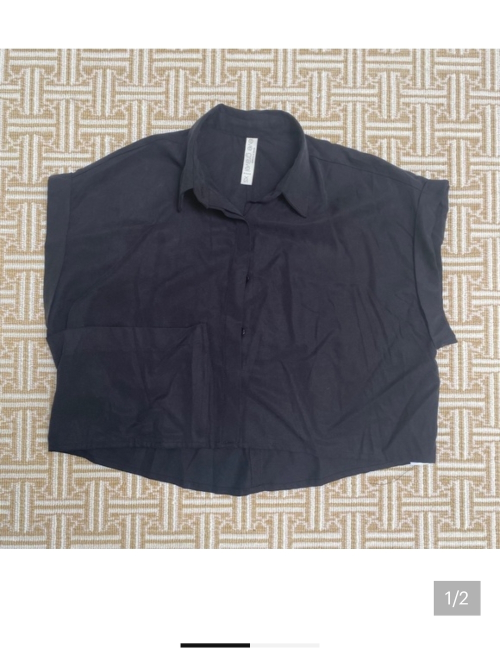 Eve Gravel Black Short-Sleeve Button-Down Shirt